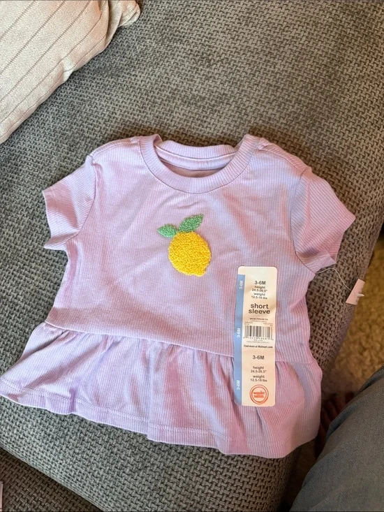 wonder nation Lavender Short Sleeve Peplum Top with Yellow Lemon