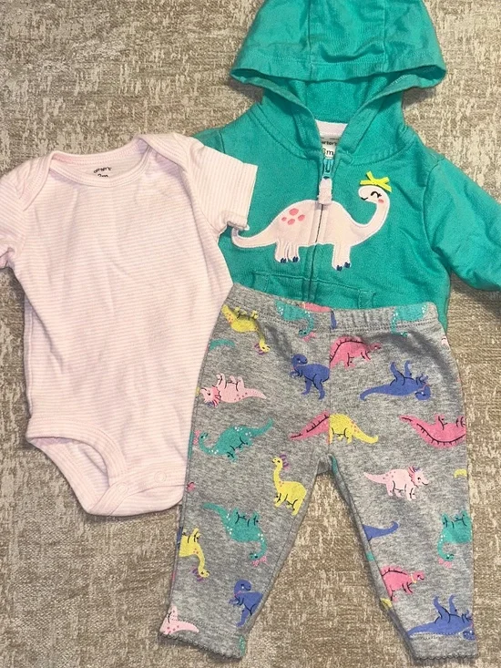 Pink Dino Girls Carter’s Outfit Set size 3M vintage retired set
