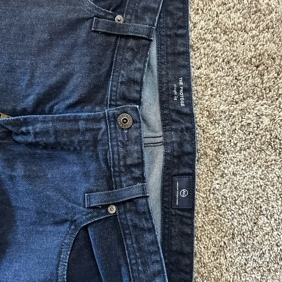 Men's Dark Blue Jeans