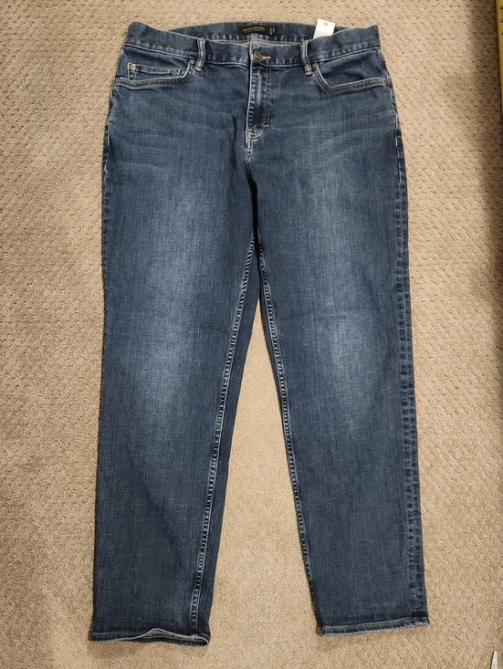NEW Banana Republic Classic Athletic Tapered Fit Jeans 35 X 32