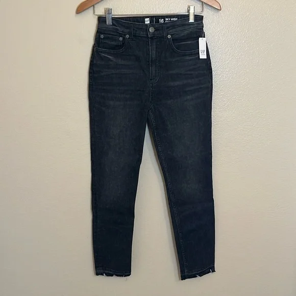 NWT Gap Sky High Skinny Ankle Raw Hem Denim Jeans