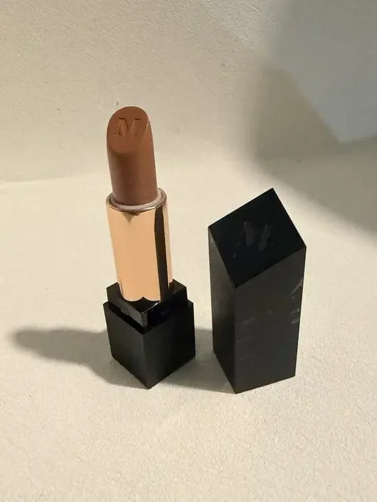 Morphe Mega Matte Lipstick In Shade “Commit” DISCONTINUED New Unboxed