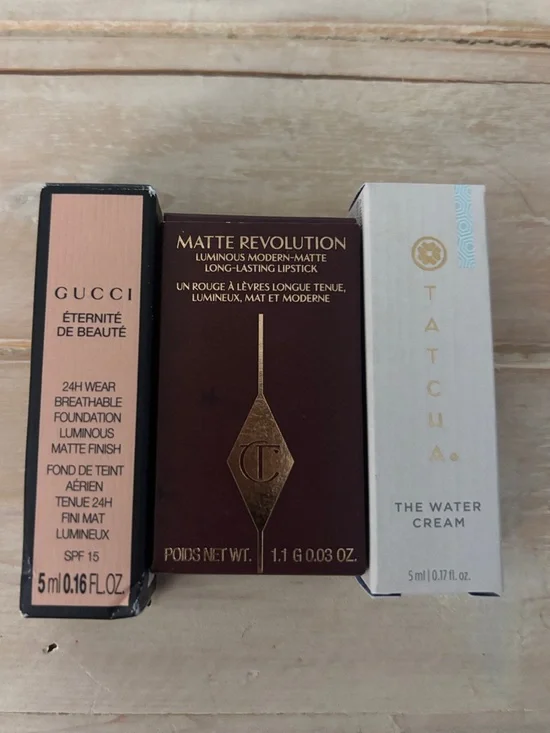 Makeup bundle (678) set of 3