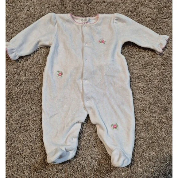 Kissy kissy sleeper size 0-3 months