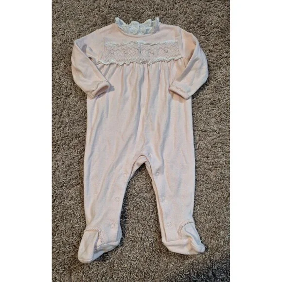 Heirloom collection smocked sleeper size 0-3 months