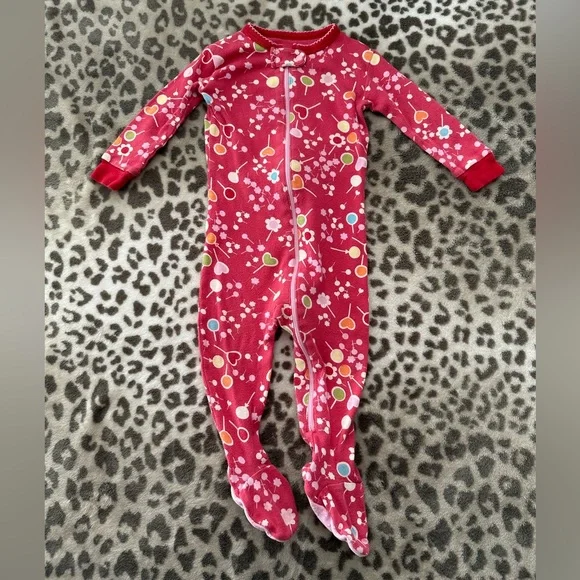 2007 babyGap Floral One Piece Footed Sleepwear in Pink Size 6-12 Months