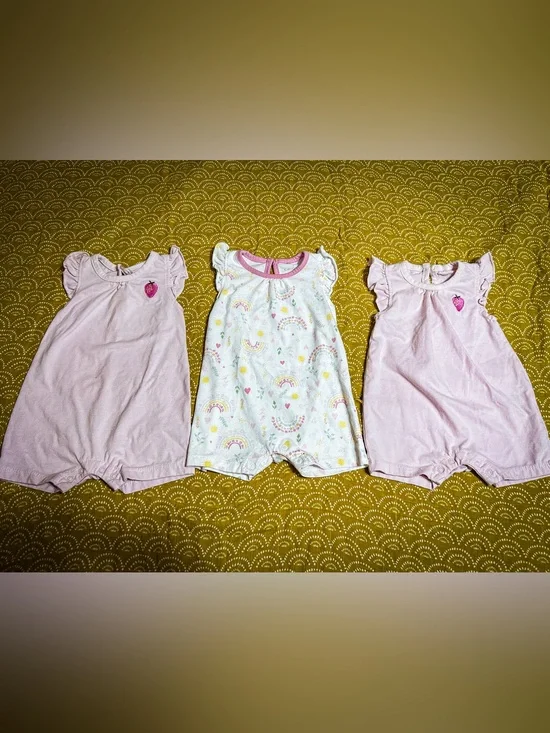 chick pea Girls' Pink & White Rainbow Heart Romper Trio