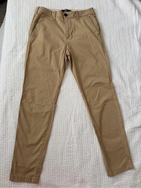 Hollister Men's Slim Chino Pants in Khaki