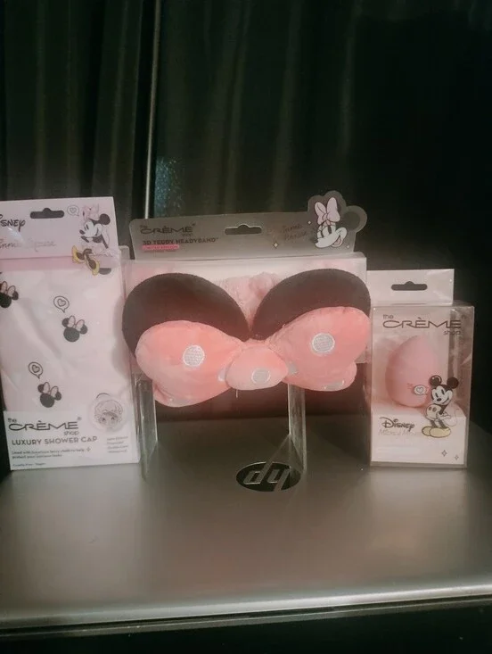 3 Pc Bundle Crème Shop Minnie Pink Bow Headband , Shower Cap & Sponge