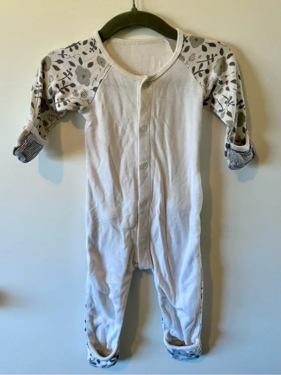 Neutral Floral-Accent Kids One-Piece Romper - White