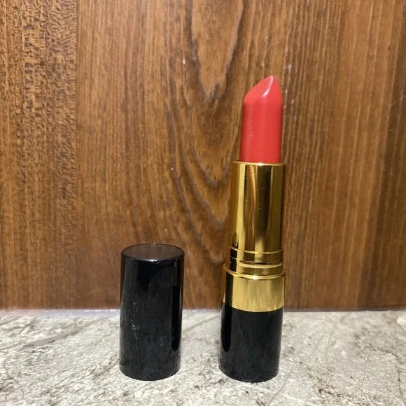 Revlon Super Lustrous Lipstick - CHA CHA CHERRY  #626 -‎ New