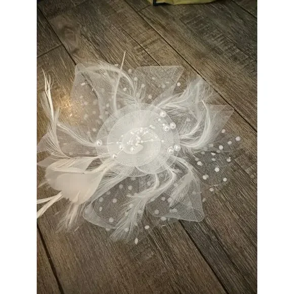 Vintage 80s headpiece veal bridal wedding hairpiece clip