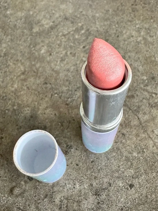 Clinique Bare Pop 02 Hydrating Peach Pink Lipstick - Creamy Finish