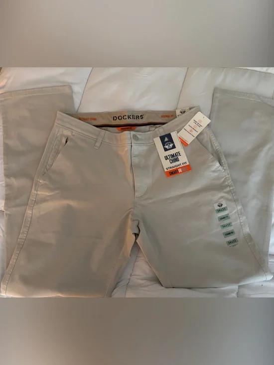 Dockers Men’s Straight Fit Khaki Pants - Light Khaki