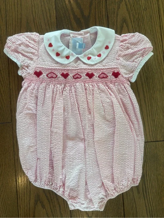 NWOT Little English Gingham heart embroidered bubble (perfect all year!)