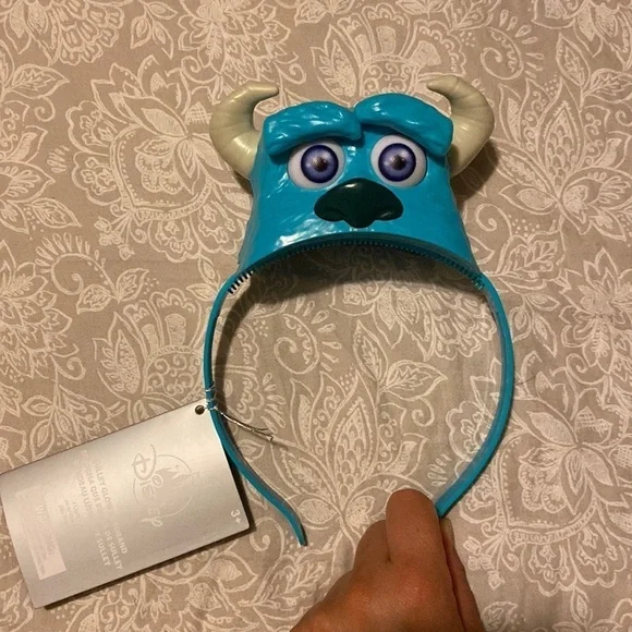 NWT DISNEYPARKS SULLEY FROM MONSTERS INC LIGHT UP HEAD BAND​​​​​​​
