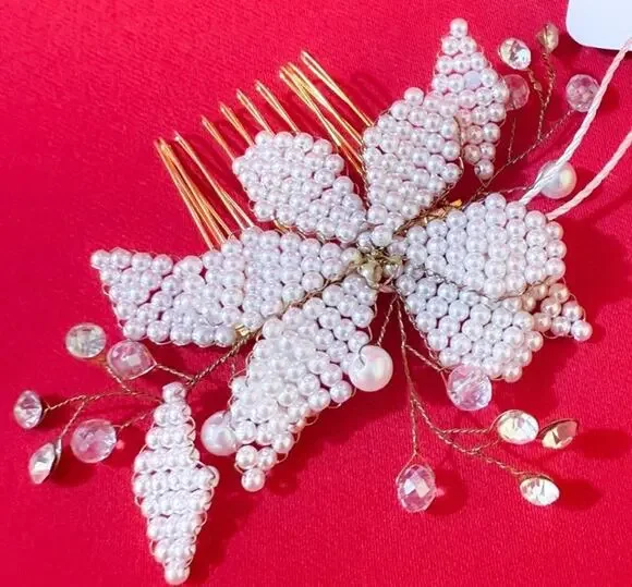 2.5x4”  Bridal hair comb White Beads Floral hair Decorative Hair Accessories