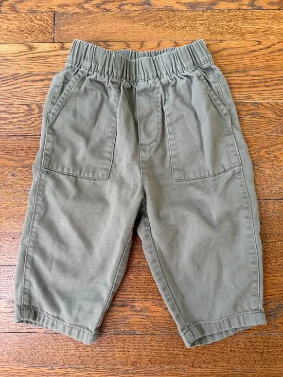 Gap Boys' Green Khaki Pants Size 2