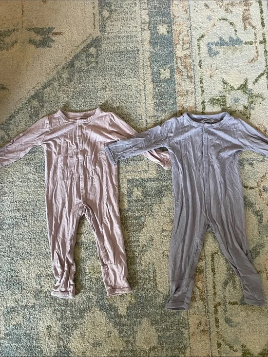 Kyte Baby Long-Sleeve One-Piece Romper in Mauve and Dusty Lavender