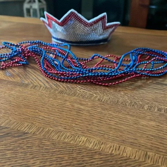 Patriotic headband with 8 necklaces