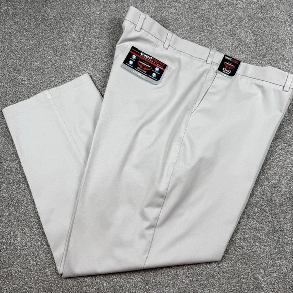 Roundtree & Yorke TravelSmart Pants Men's 52x32 Khaki Classic Fit Stretch NWT