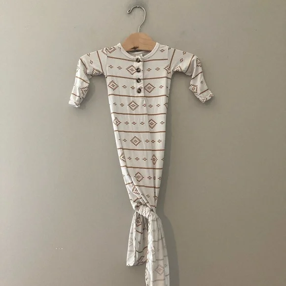 $17 ADD ON lou‎ lou & co. Newborn knotted gown Janie and Jack Mini Boden Noralee