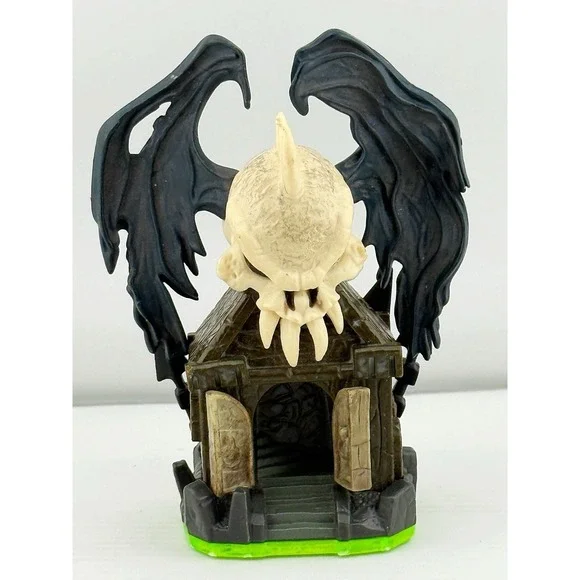 Skylanders Dark light Crypt Spyro's Adventure. Undead Themed Level.  2011