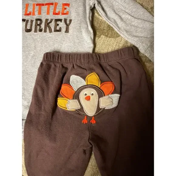 Carter’s 9 mo My‎ first turkey day Mommy’s little turkey one piece top pants bib