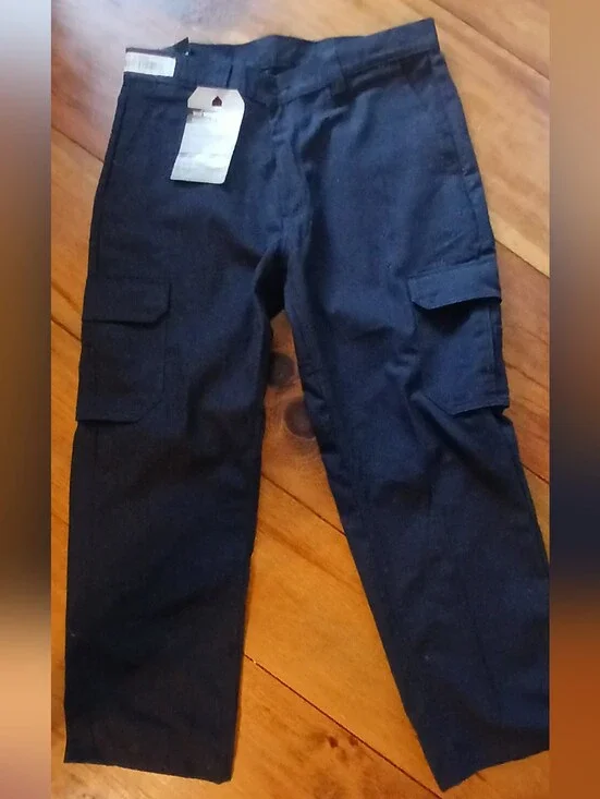 Wrangler Navy Blue Workwear Cargo Pants Size 36x30.  NWT