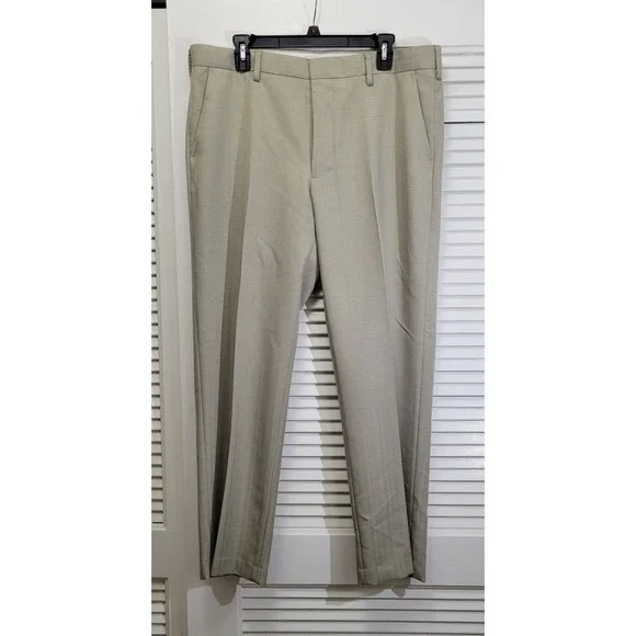 Van Heusen Mens Tan Flat Front Dress Pants Khaki Trousers 36x30 501M118