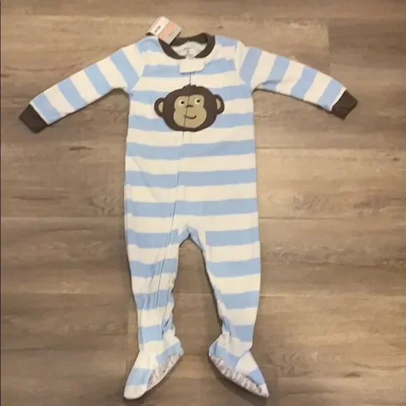 Carter’s onesie sleeps wear