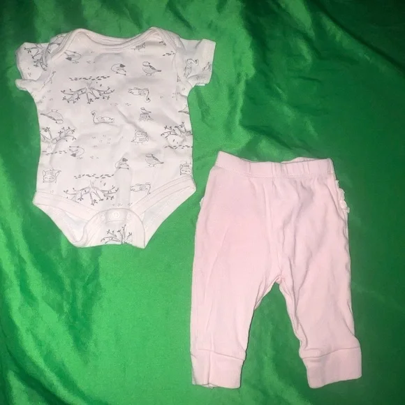 Chick Pea Pink Baby Outfit Set size 0-3 Months