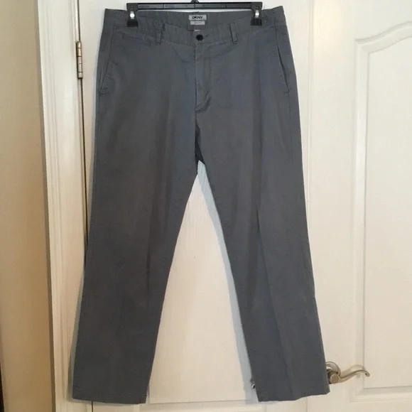 DKNY Men’s Gray Straight-Leg Chino Pants