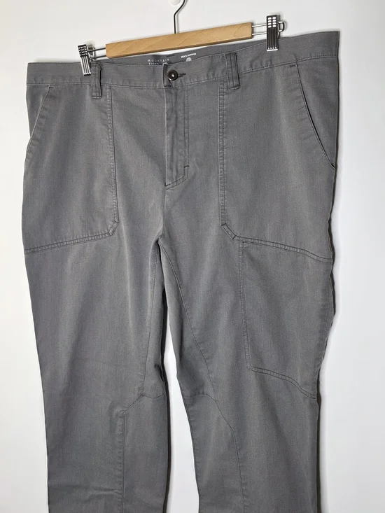 Mountain Hardwear Hardwear AP Active Crossover Pant Size 40/32 Excellent conditi