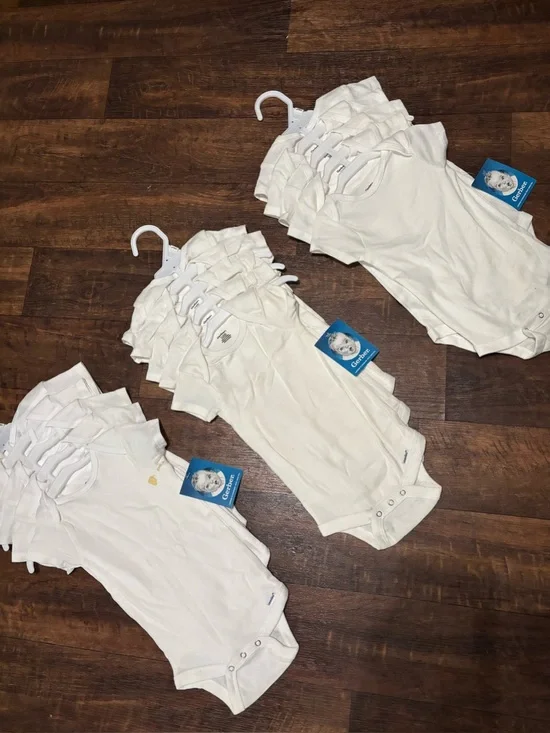 GERBER NWT White Short Sleeve Onesies 100% Cotton 15 Pcs For Babies 6-9 Months .