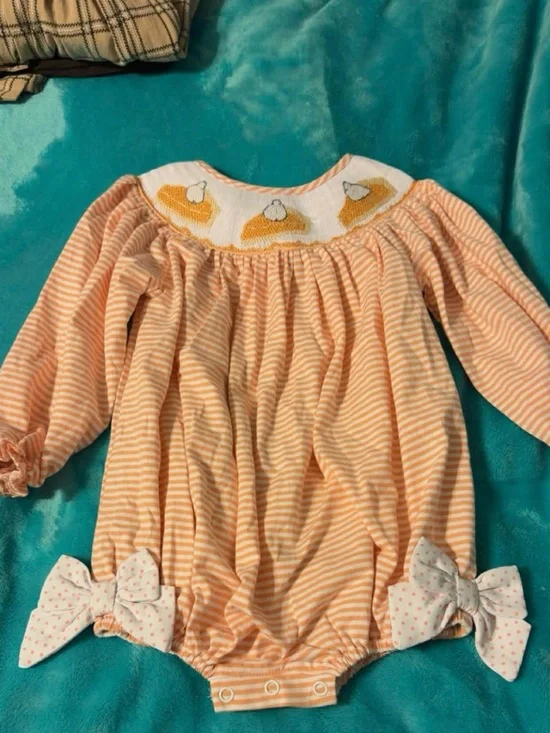 Pumpkin Pie Smocked Bubble- Bow Accents