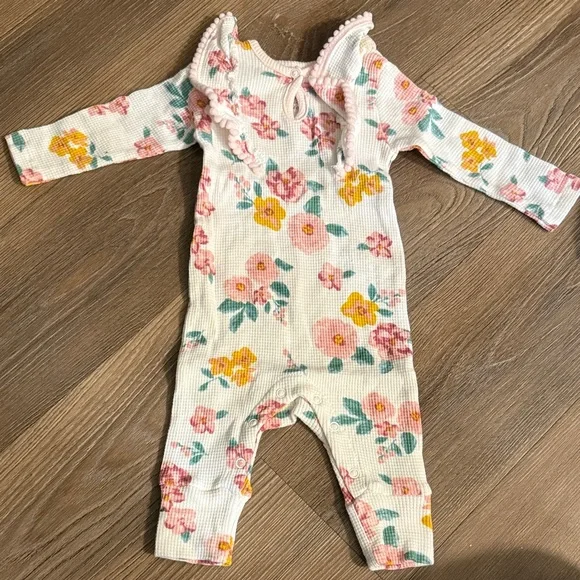 NWOT Catherine Malandrino floral waffle knit ruffle footless romper