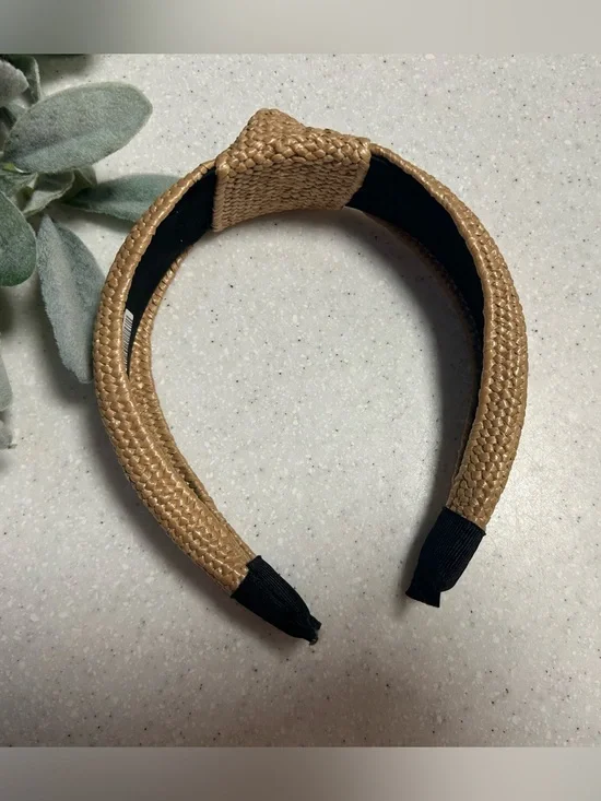 ✨NWT Knotted Women’s Headband