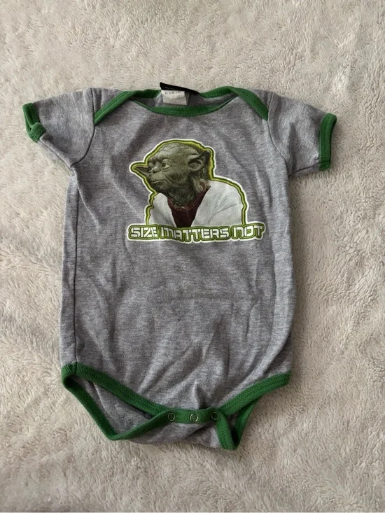 Star Wars Grey & Green Yoda 'Size Matters Not' Baby One-Piece