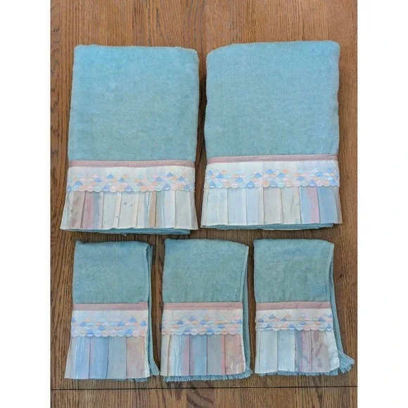 Vintage 1978 Avanti Linens 5pc Towel Set Seafoam/Mint Green Pleated Ruffle‎ Trim