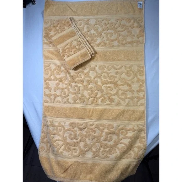 Imperial Scroll Yellow Cotton Bath Towel Set Embossed Jacquard 2 Piece