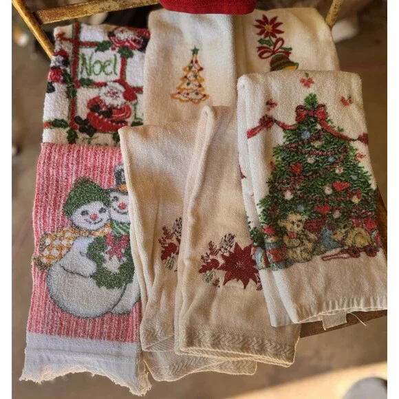 Vintage Christmas Hand Towel Lot (10 total)