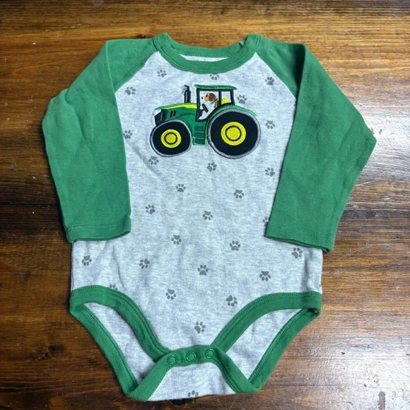 John Deere Gray And Green Dog And Tractor Onesie Size 9-12 Months‎