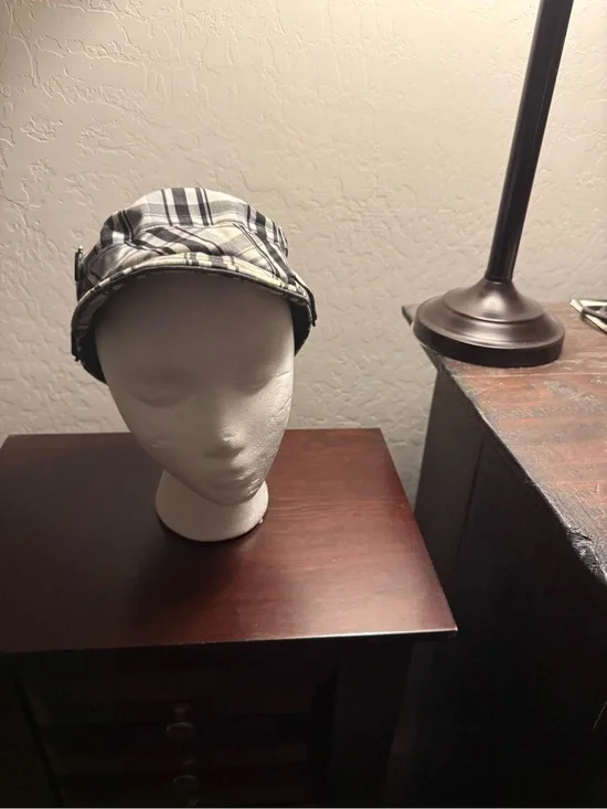 Plaid Newsboy Cap - Black & White
