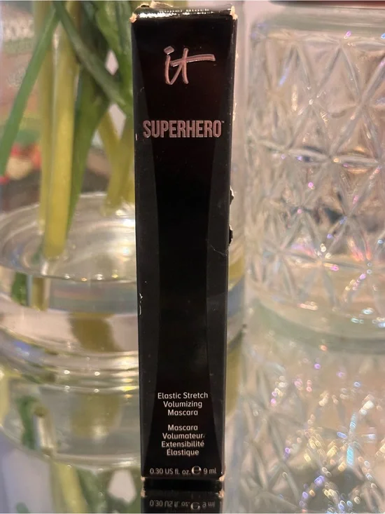 🖤 IT cosmetics Superhero Elastic Stretch Volumizing Mascara - FULL SIZE