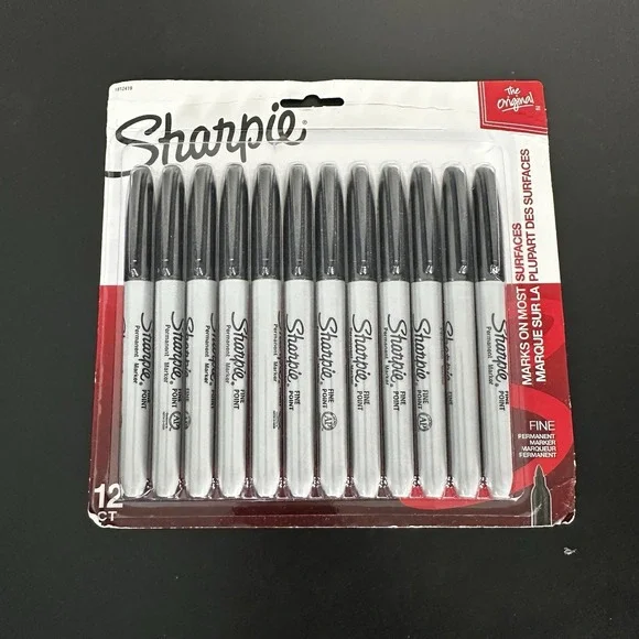 Sharpie Permanent Marker, Fine Tip, Black, 12/Pack