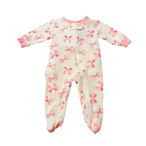 Classic Whimsy Pink Bow Print Footed One-Piece Size 6 Months