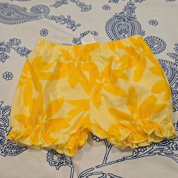 ❤️10/$13 New cute carter's floral summer bottoms