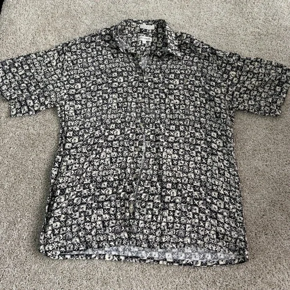 Vintage Pierre Cardin Shirt Mens Large Black Floral Short Sleeve Button Up Rayon