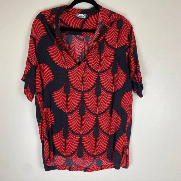 MANUHEALI’I Hawaii Men’s Aloha Shirt Red Black